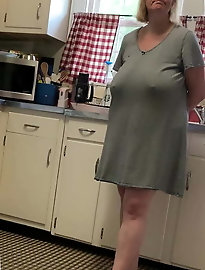 girlfriend is getting pleasure on pix