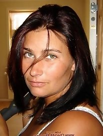 A speculum is used for anal penetration during a huendin session