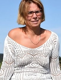 Lovely moistened feet and toes