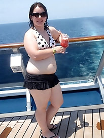 Lusty mature milfs with accurate slit