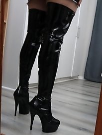 A BDSM session with the tied wife is always exciting