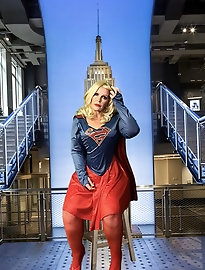 Experienced babe takes off hot clothes