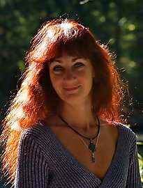 Amateur hellcats are spreading hips