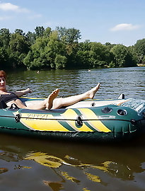 Blonde aged mama is trying to seduce