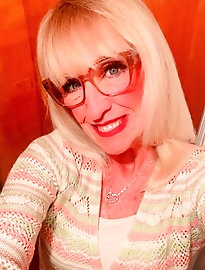 Exposed mature vaginas